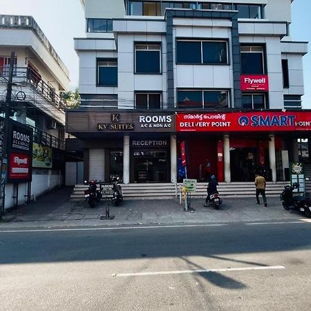 K V Suites Kochi Екстериор снимка