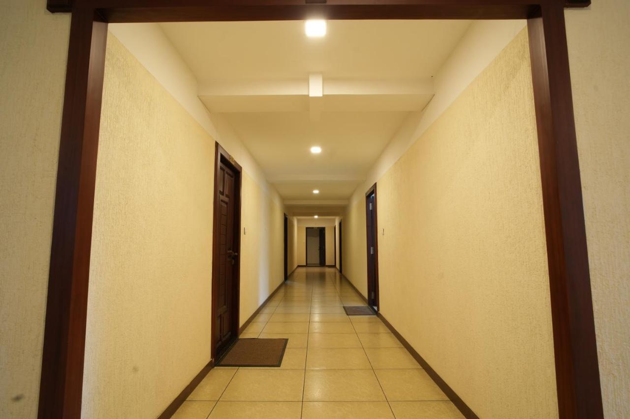 K V Suites Kochi Екстериор снимка