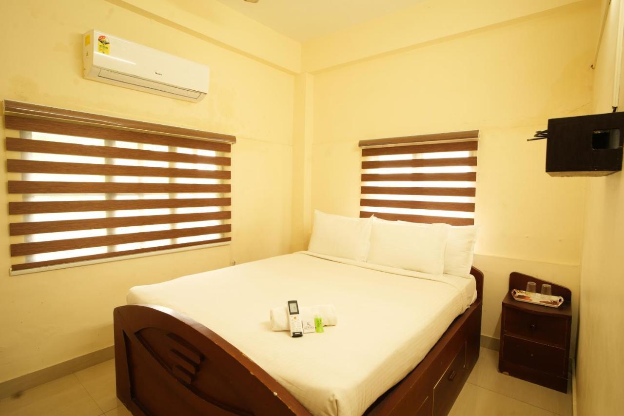 K V Suites Kochi Екстериор снимка