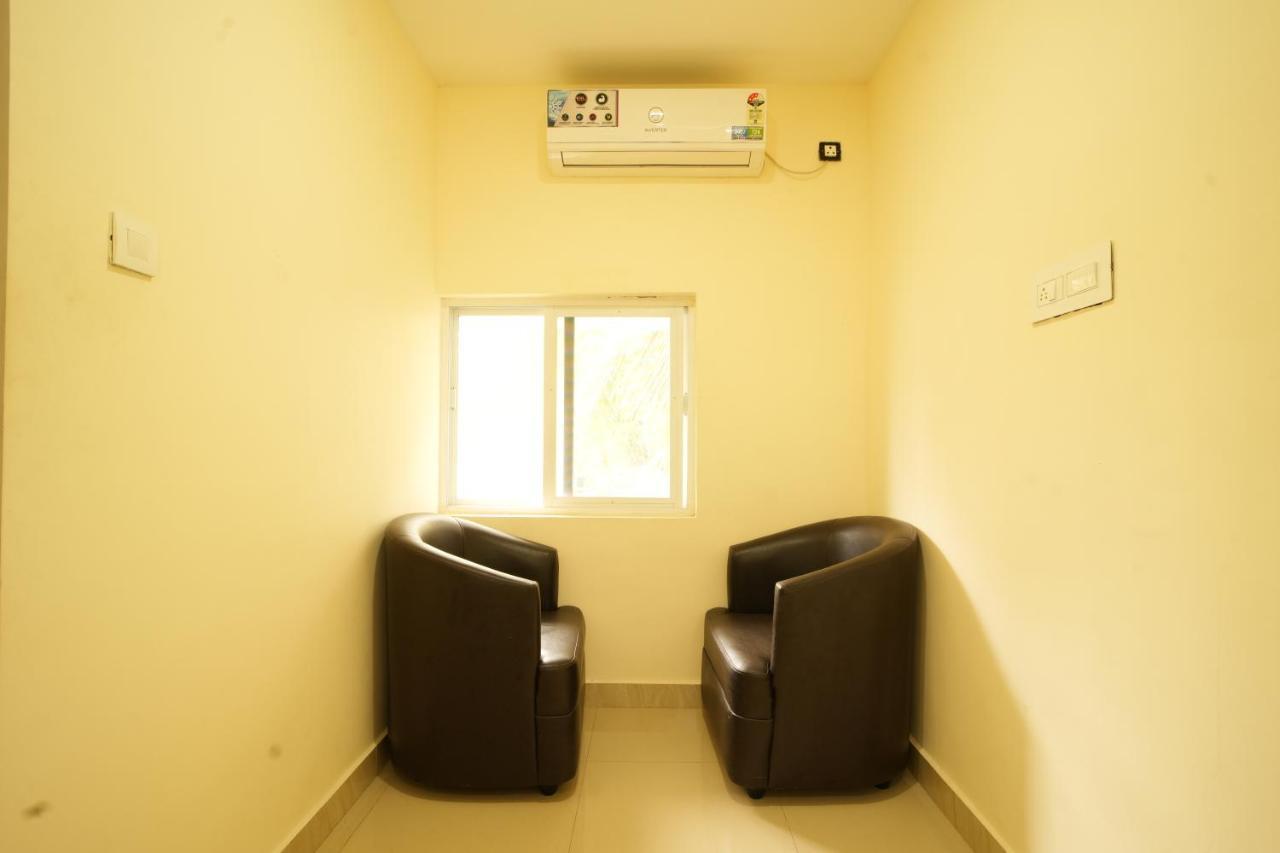 K V Suites Kochi Екстериор снимка