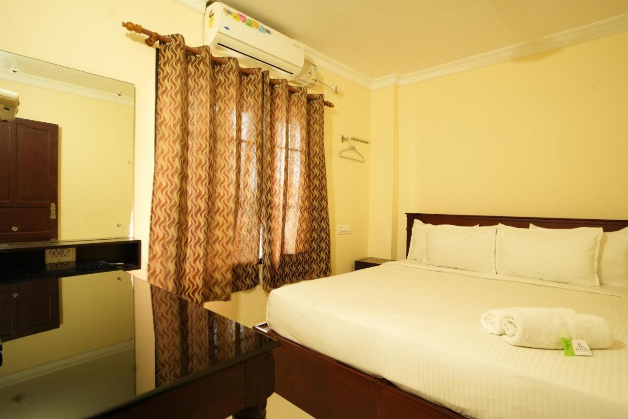 K V Suites Kochi Екстериор снимка
