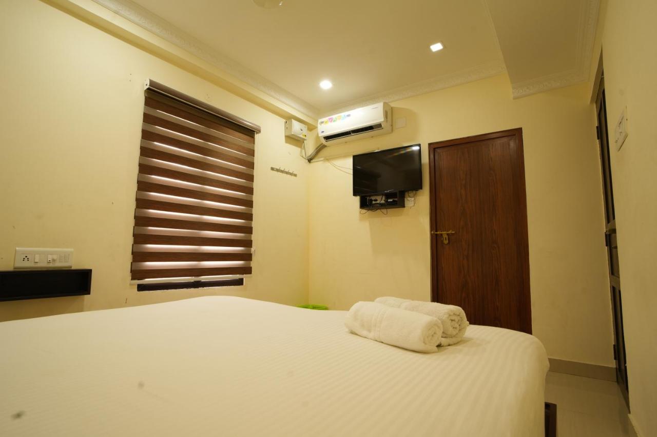 K V Suites Kochi Екстериор снимка