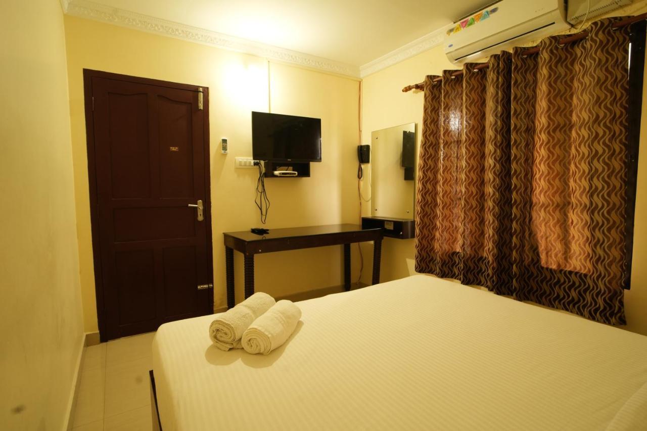 K V Suites Kochi Екстериор снимка