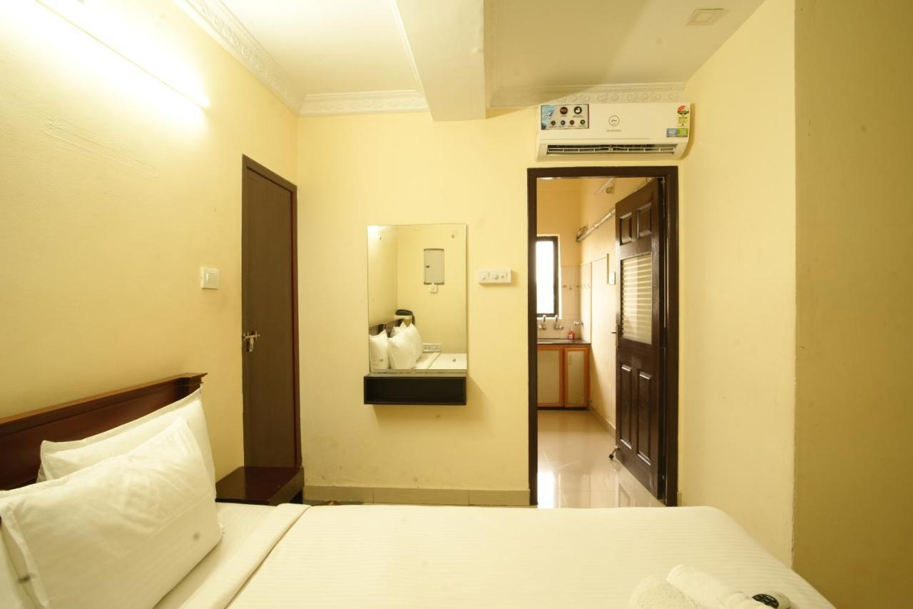 K V Suites Kochi Екстериор снимка