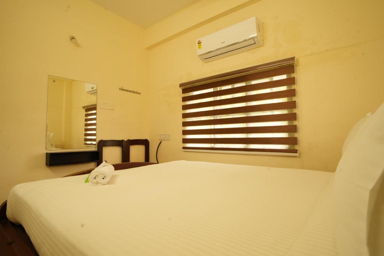 K V Suites Kochi Екстериор снимка