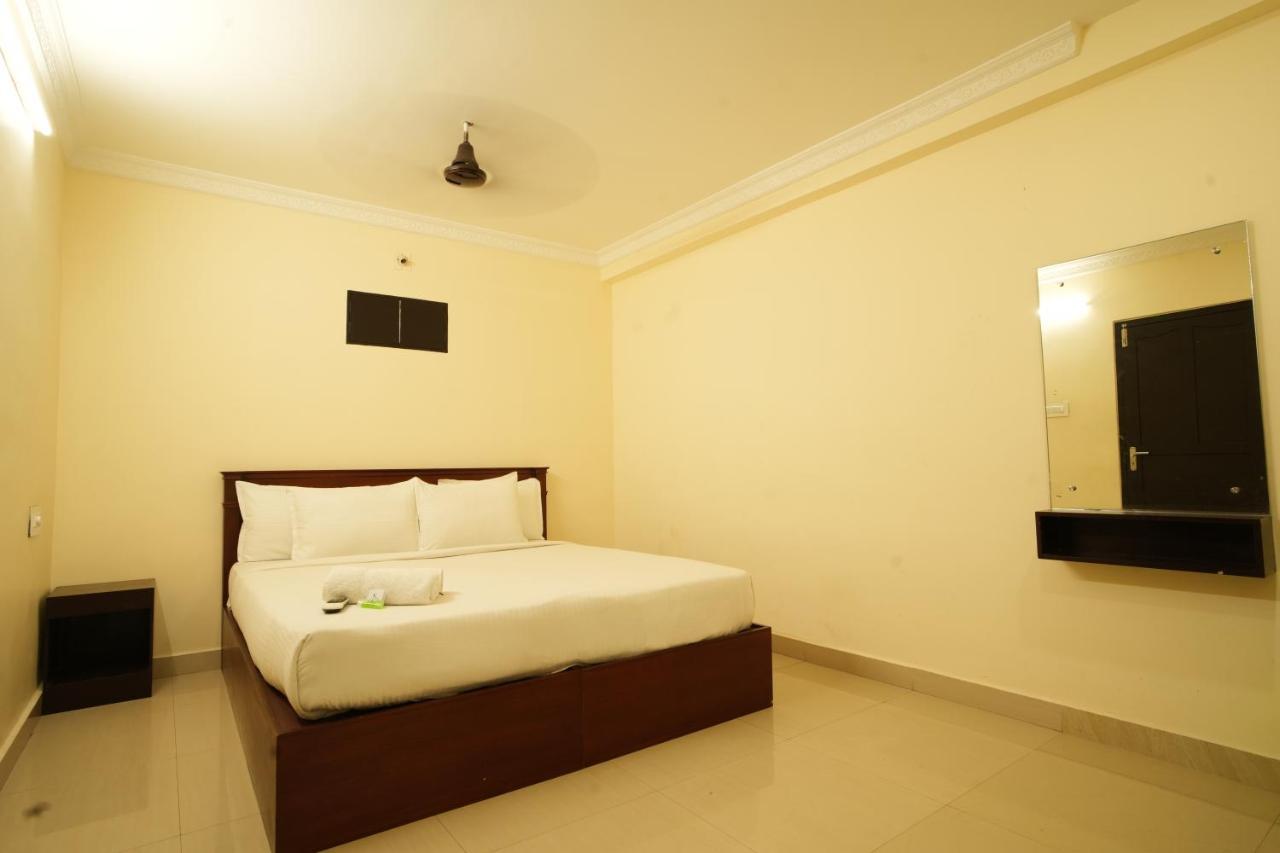 K V Suites Kochi Екстериор снимка