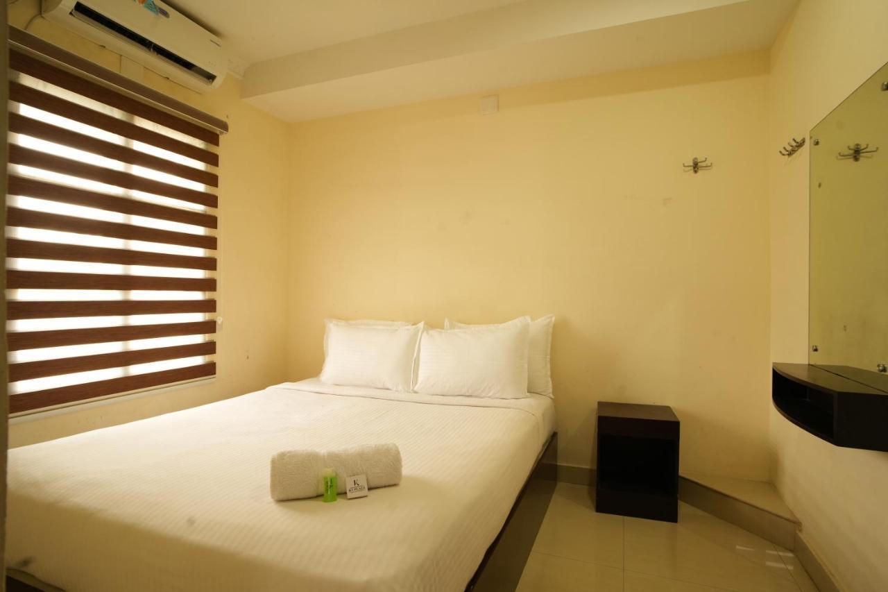 K V Suites Kochi Екстериор снимка